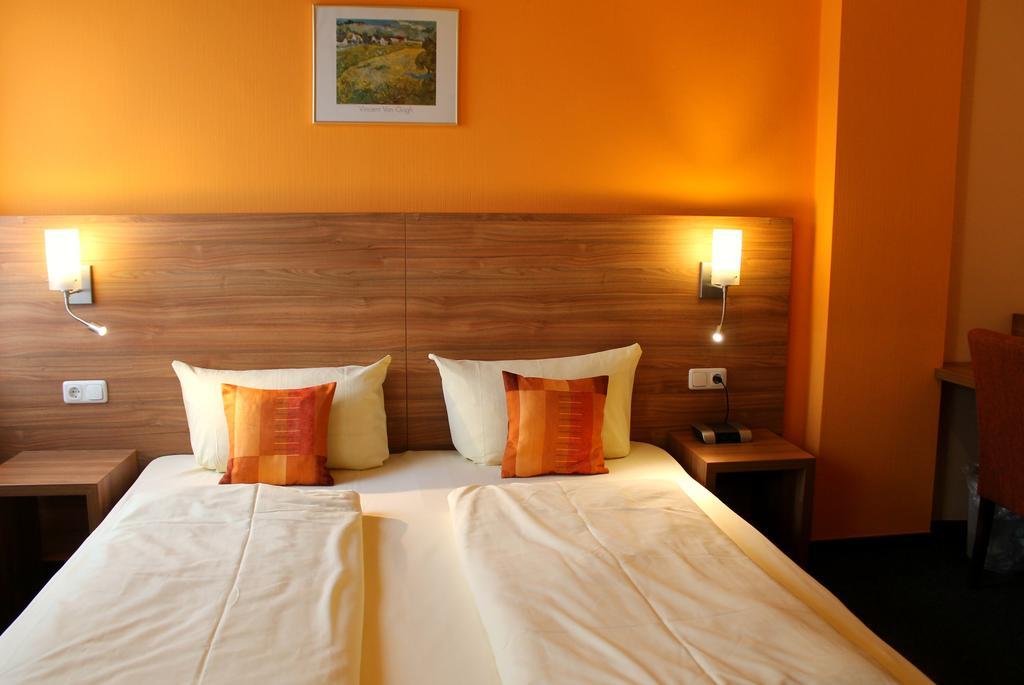 Zur Lindenau Hotel Ruedesheim am Rhein Ngoại thất bức ảnh