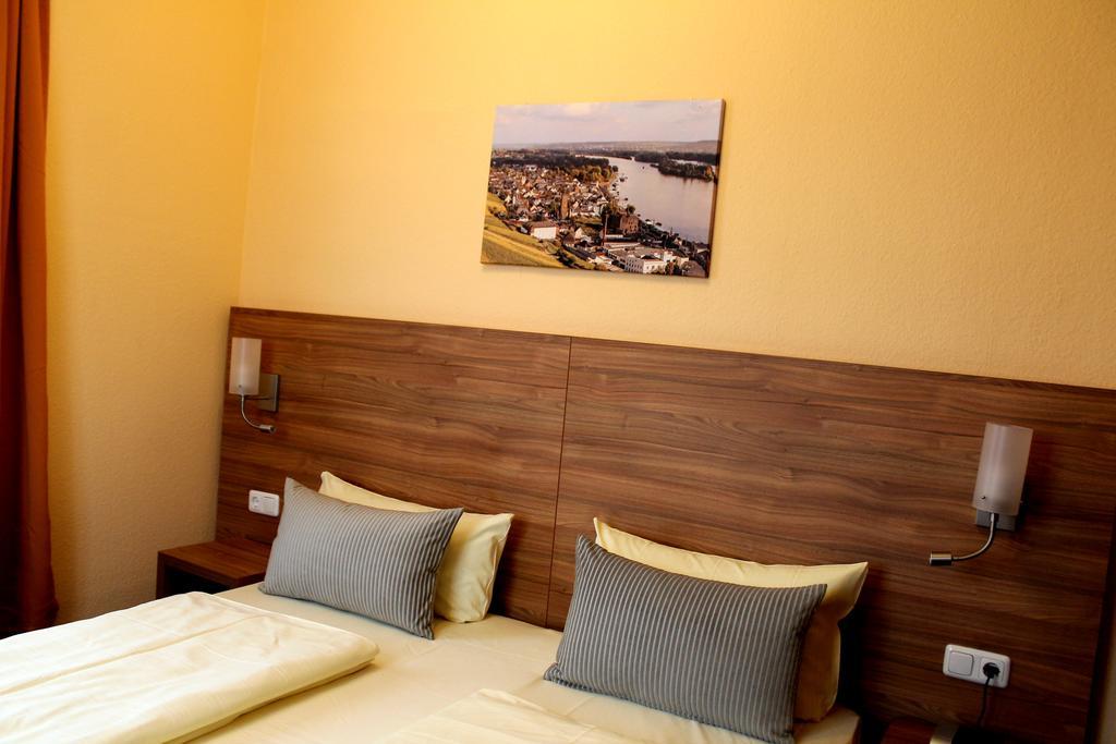 Zur Lindenau Hotel Ruedesheim am Rhein Ngoại thất bức ảnh