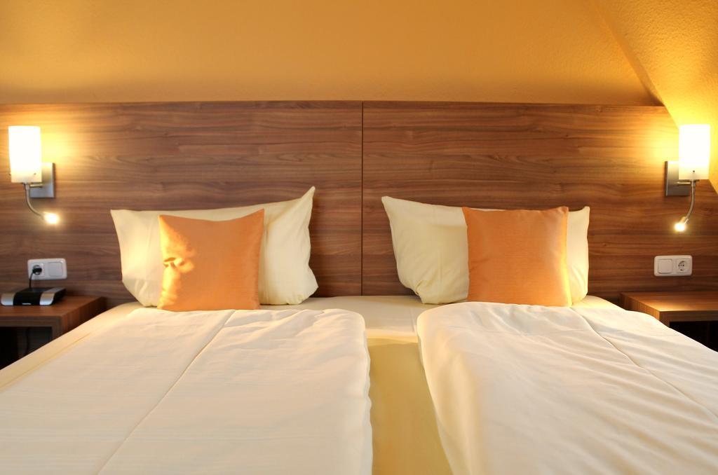 Zur Lindenau Hotel Ruedesheim am Rhein Ngoại thất bức ảnh